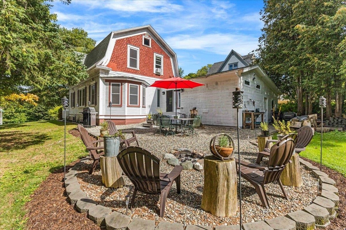 76 Upper Cherry Street