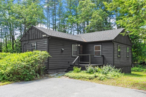 Photo of 12 Bohanon Bridge Road, Brookline, NH 03033 (MLS # 5095061)