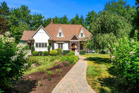 Photo of 3 Rebekahs Way, Hollis, NH 03049 (MLS # 5105546)