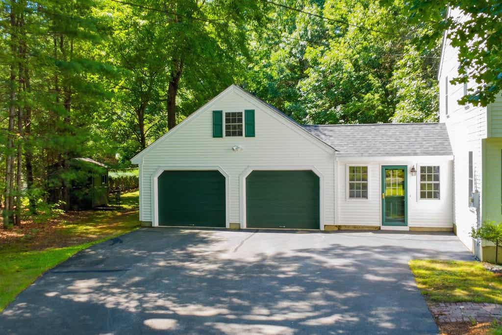 Photo of 3 Captian Danforth Lane, Amherst, NH 03031 (MLS # 5104340)