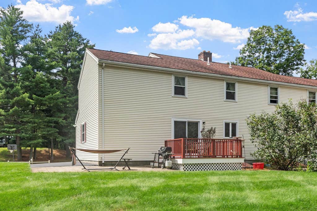 Photo of 27 Reed Street #B, Londonderry, NH 03053 (MLS # 5103674)