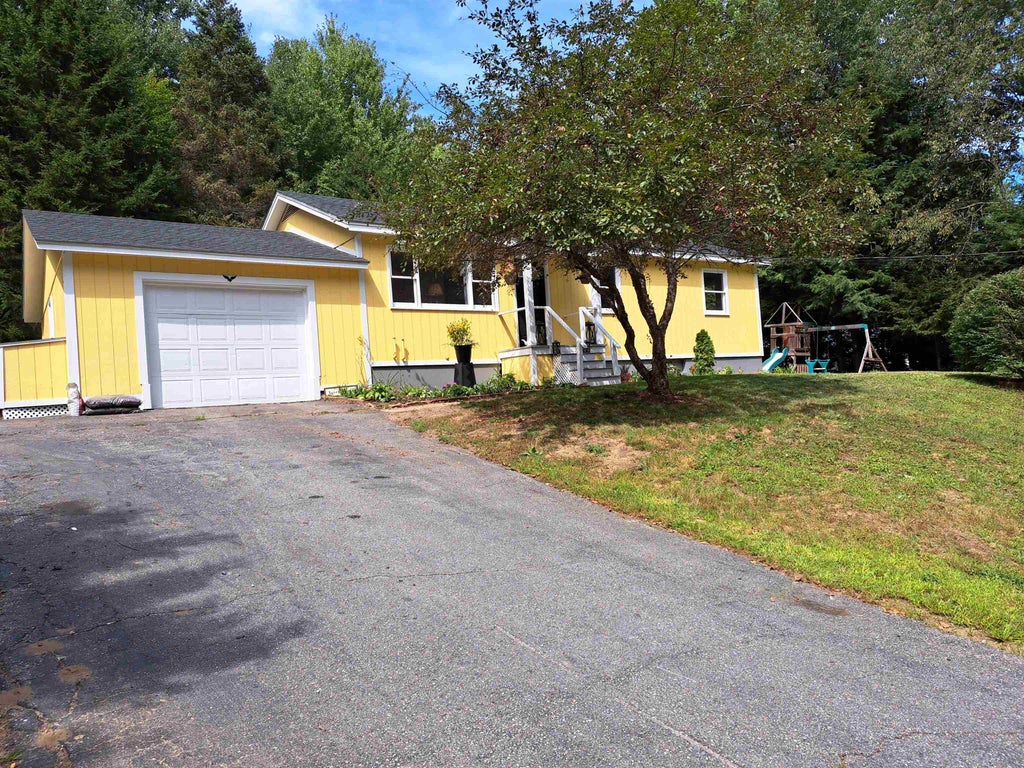 Photo of 10 Alexander Avenue, Newport, NH 03773 (MLS # 5107553)