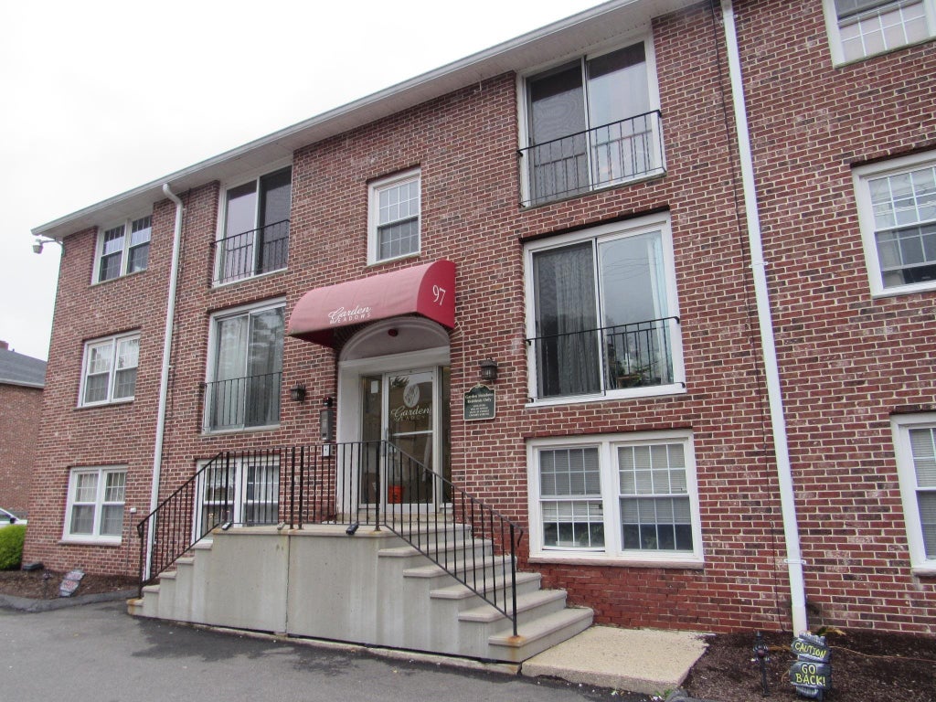 Photo of 97 East Broadway #9, Derry, NH 03038 (MLS # 5112798)