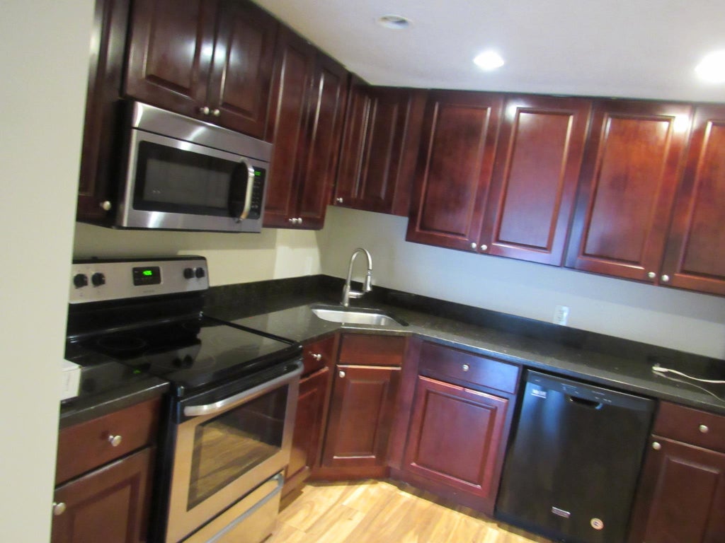 Photo of 97 East Broadway #9, Derry, NH 03038 (MLS # 5112798)