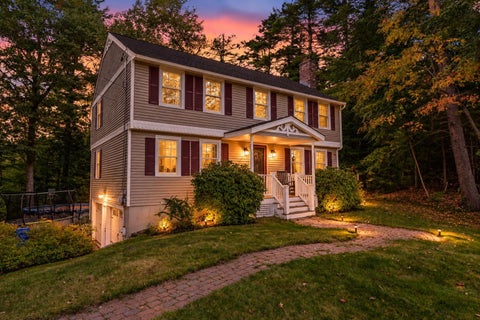 Photo of 26 Holts Point Road, Hampstead, NH 03841 (MLS # 5111817)