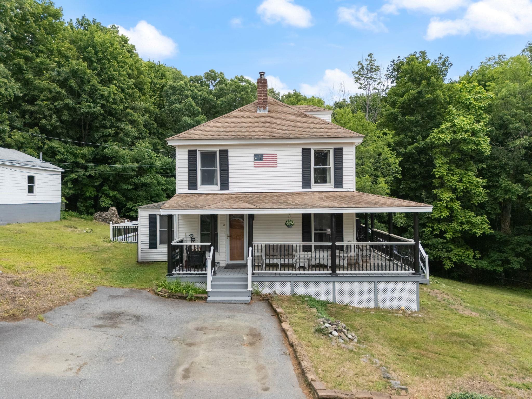 10 Sullivan Avenue