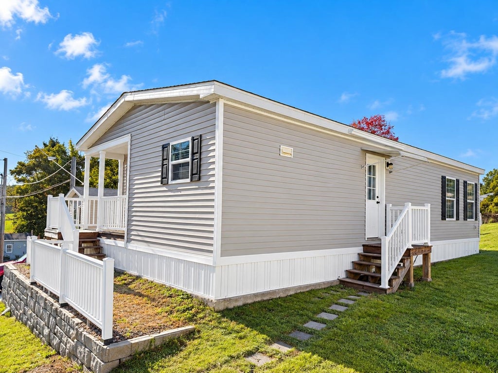 Photo of 6 Aster Drive, Tilton, NH 03276 (MLS # 5111511)