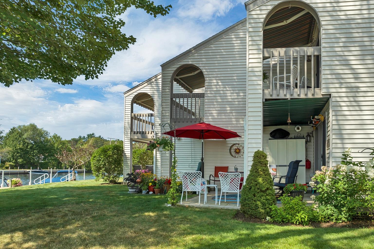 68 Railroad Avenue 3
