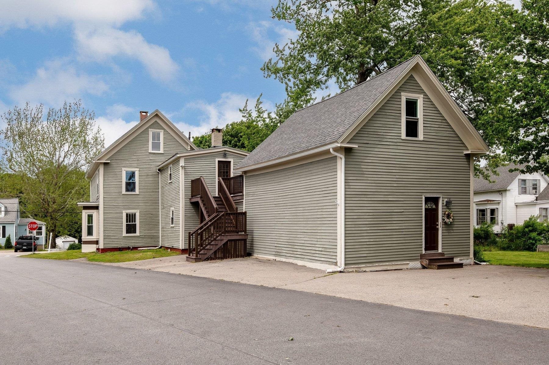 2 Lee Street