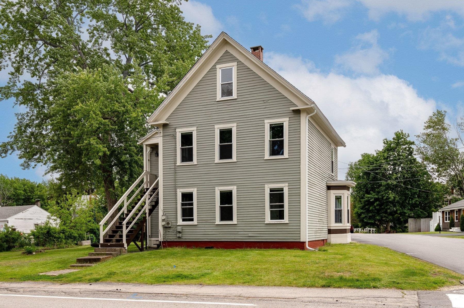 2 Lee Street