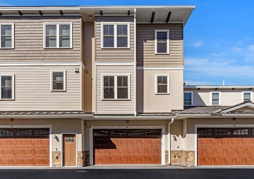 Photo of 10 Milano Way, Salem, NH 03079 (MLS # 5111971)