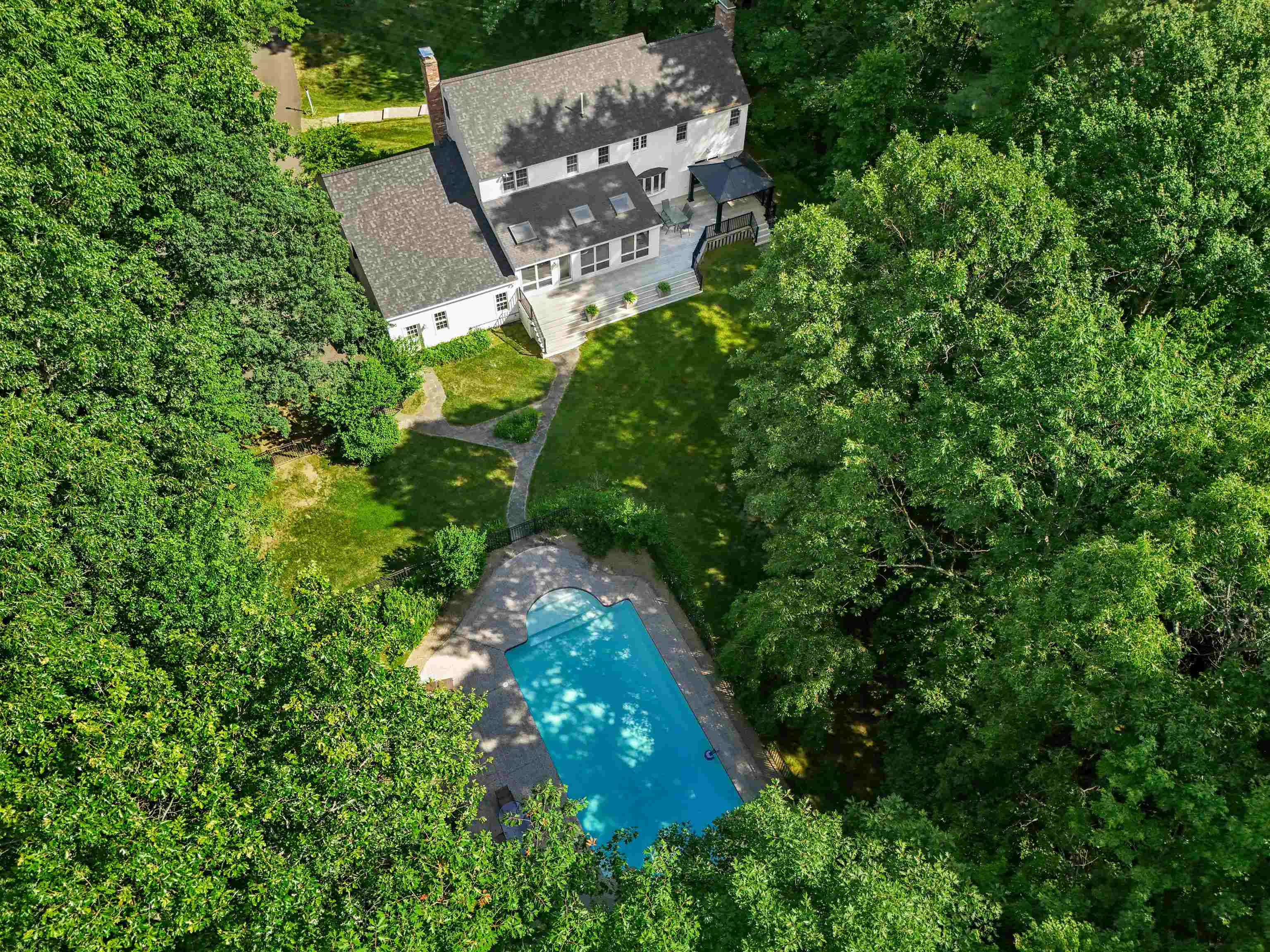 54 Crestwood Drive