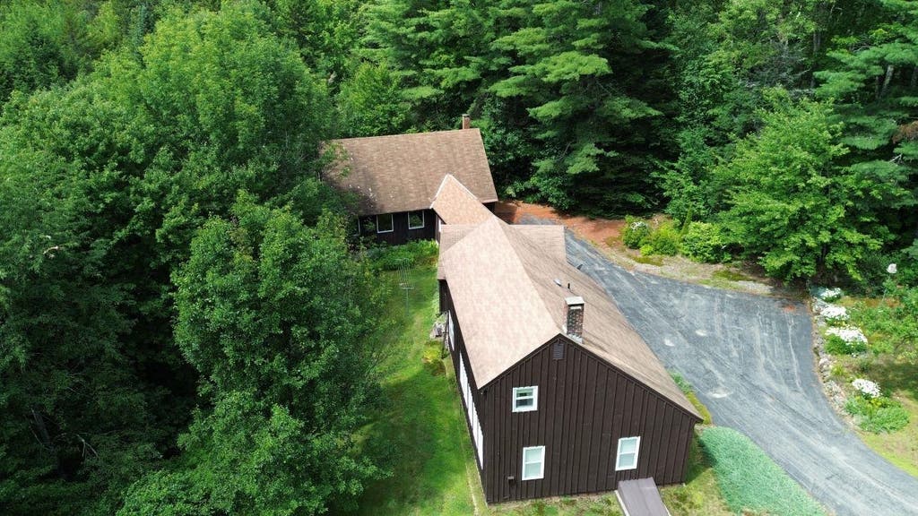 Photo of 105 Wendy Road, Stoddard, NH 03464 (MLS # 5102931)