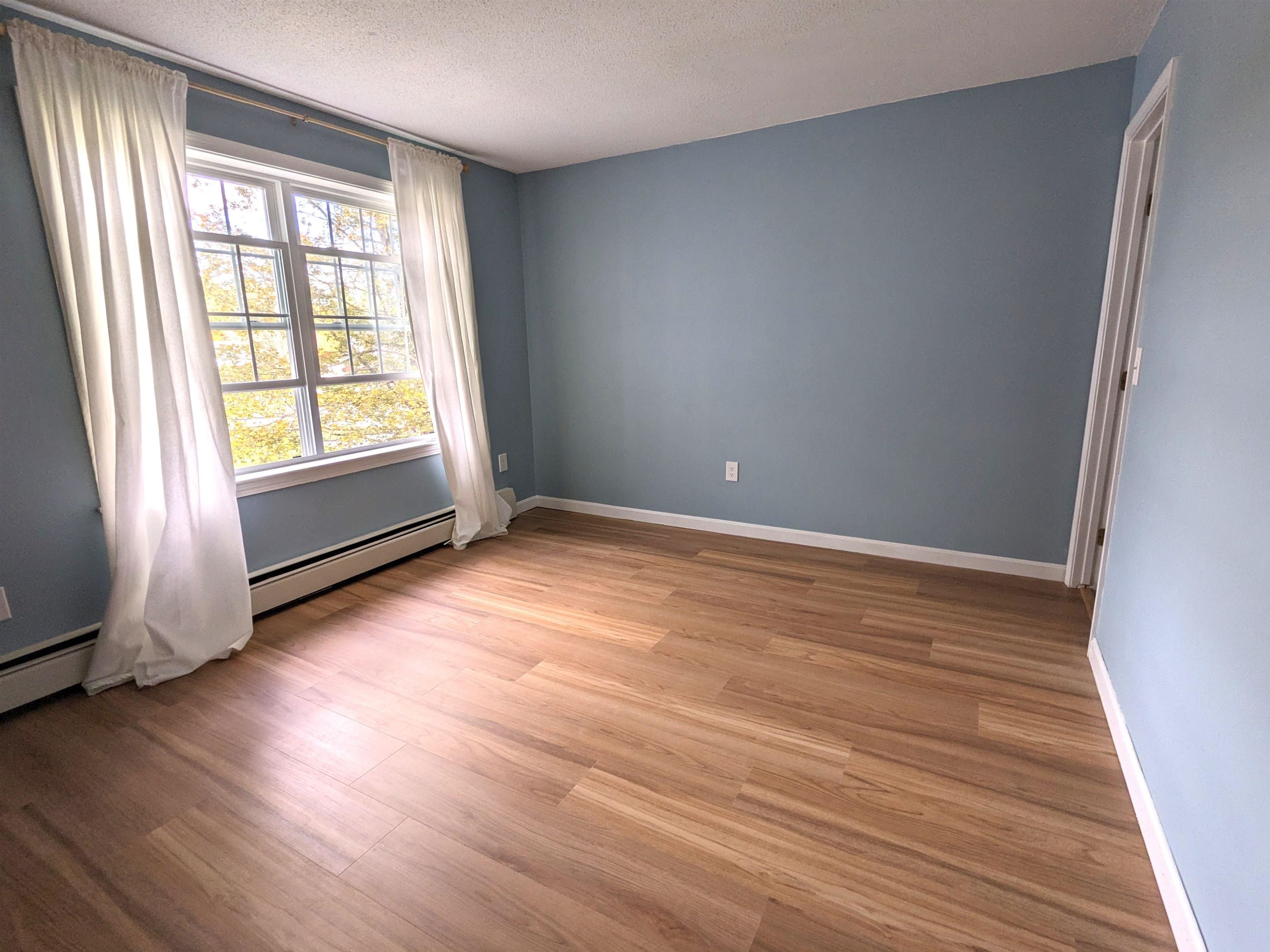50 Brookside Drive N7