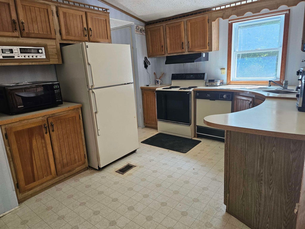 Photo of 1616 Acworth Road, Charlestown, NH 03603 (MLS # 5093321)