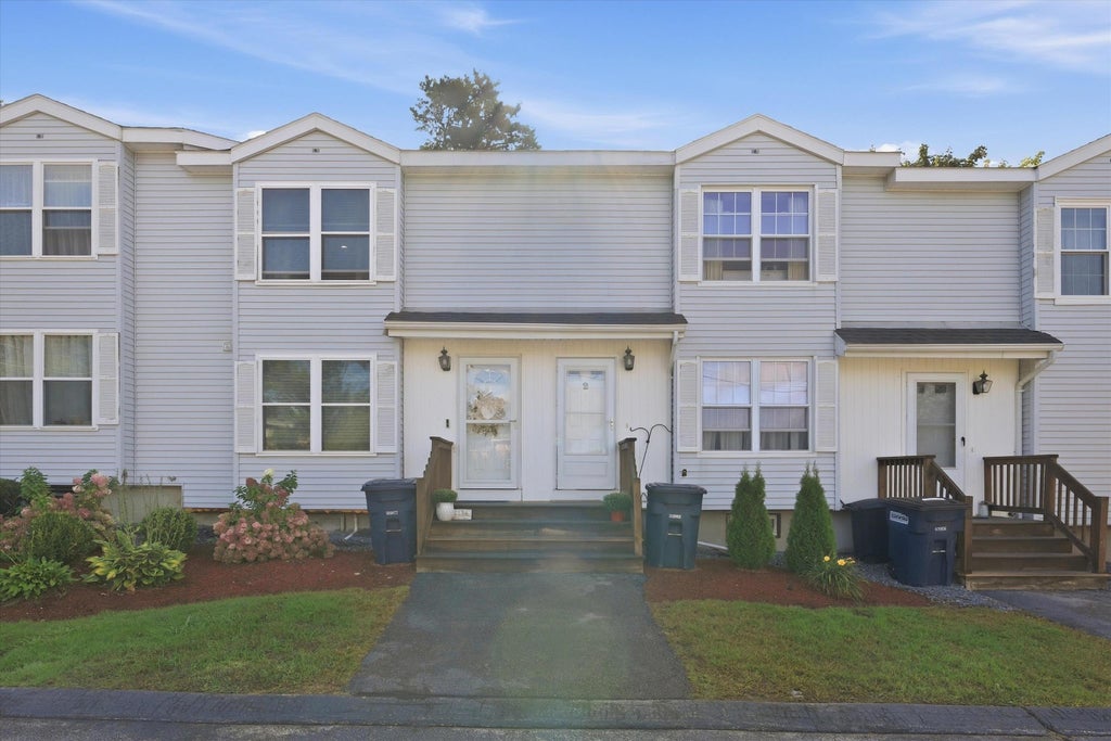 Photo of 107 Franklin Street Extension #3, Derry, NH 03038 (MLS # 5111148)