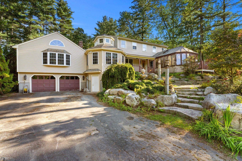 Photo of 34 Sharon Road, Windham, NH 03087 (MLS # 5109291)