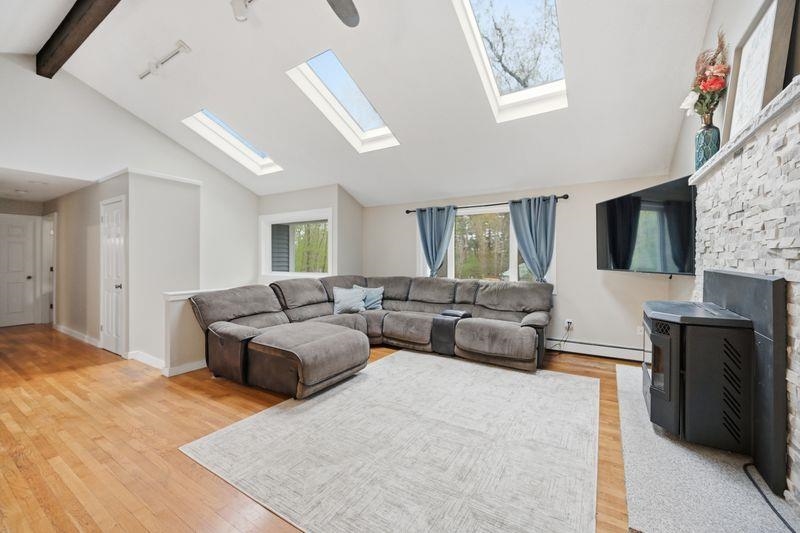 10 Hillside Road