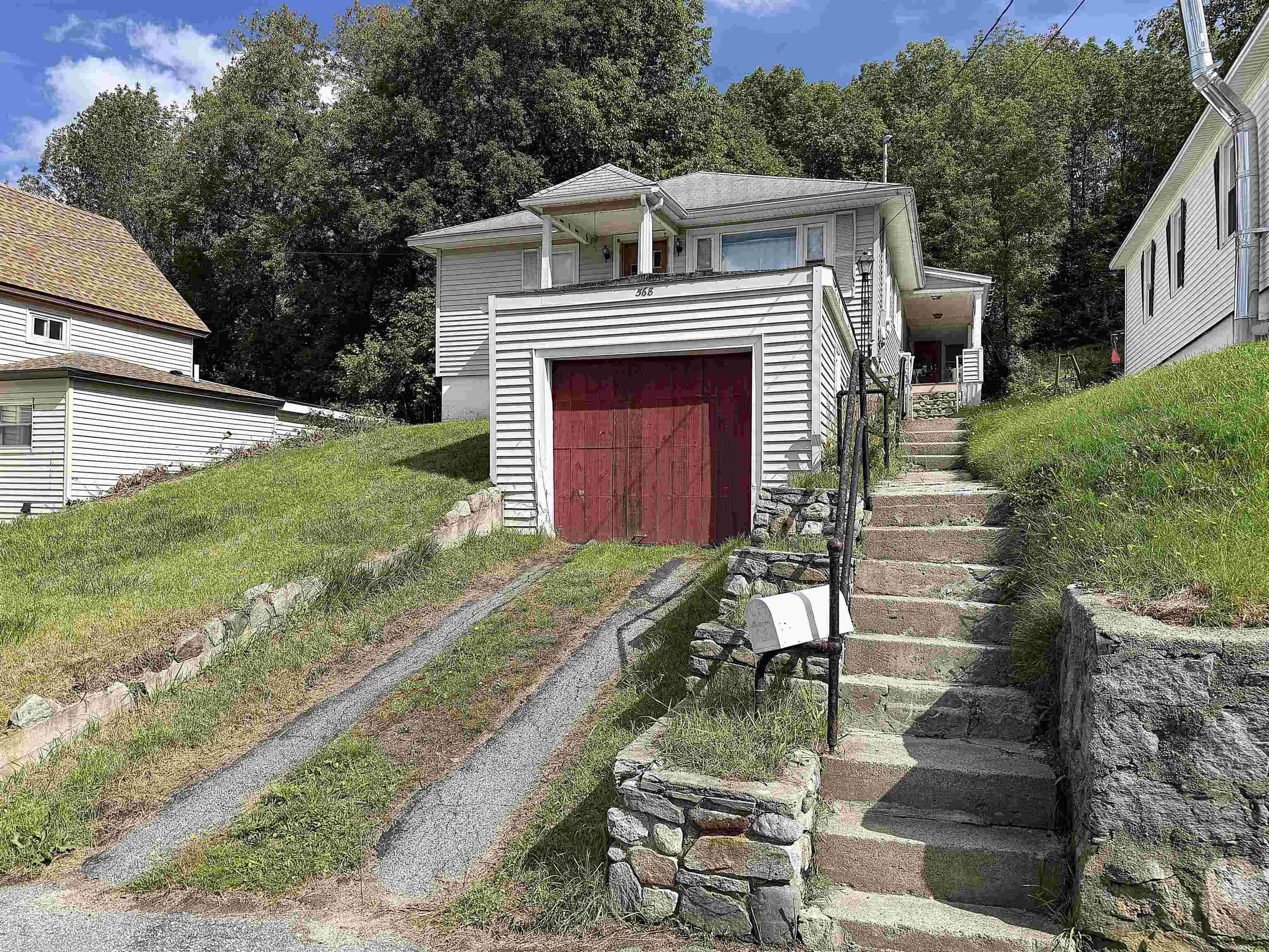 568 Rockingham Street
