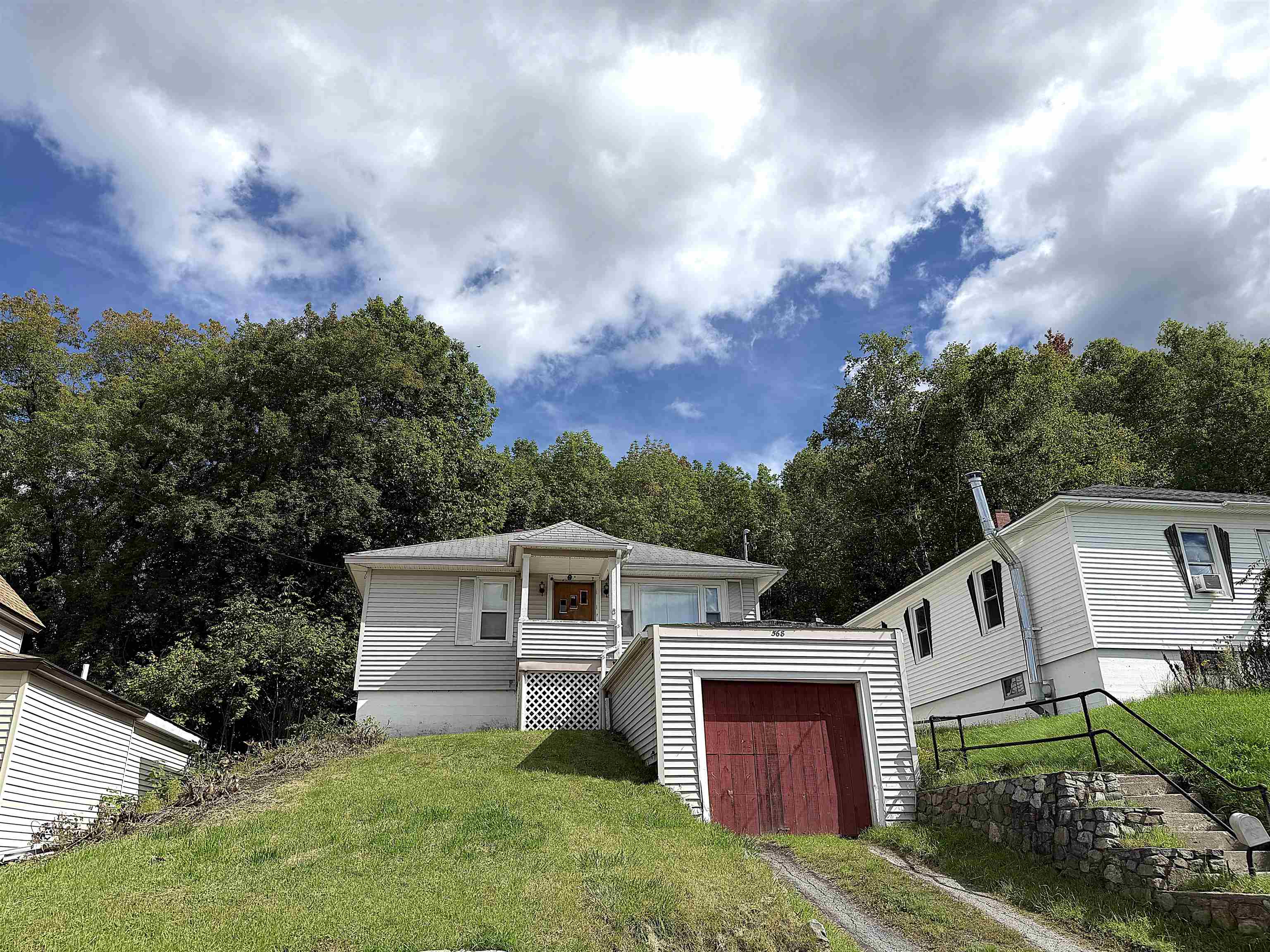 568 Rockingham Street