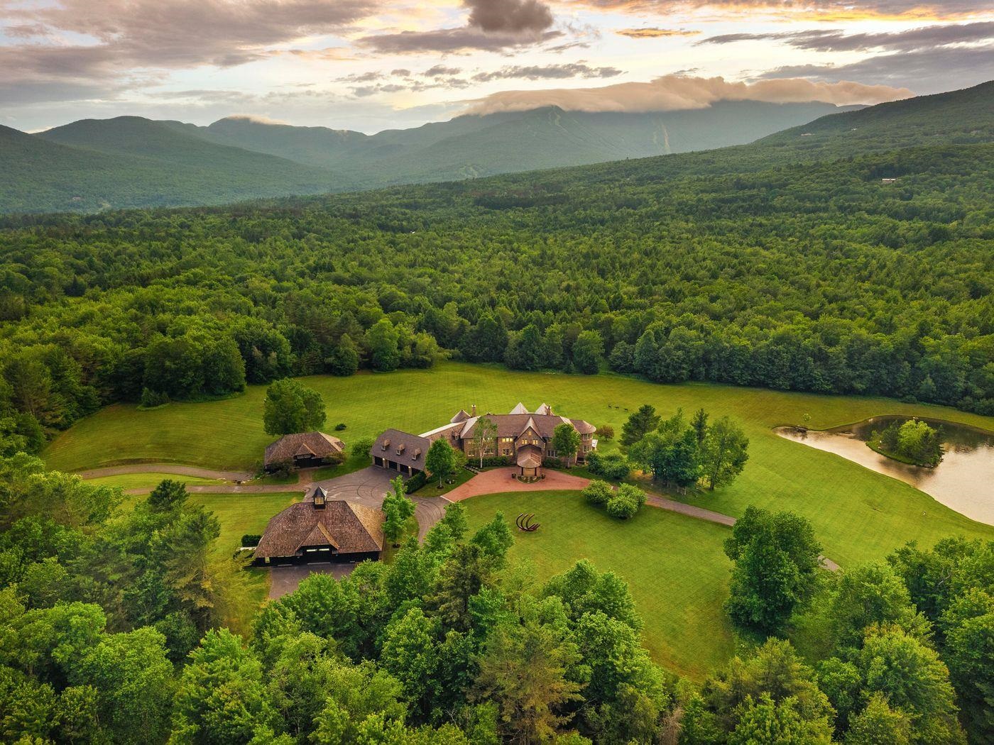 2575 Weeks Hill Road