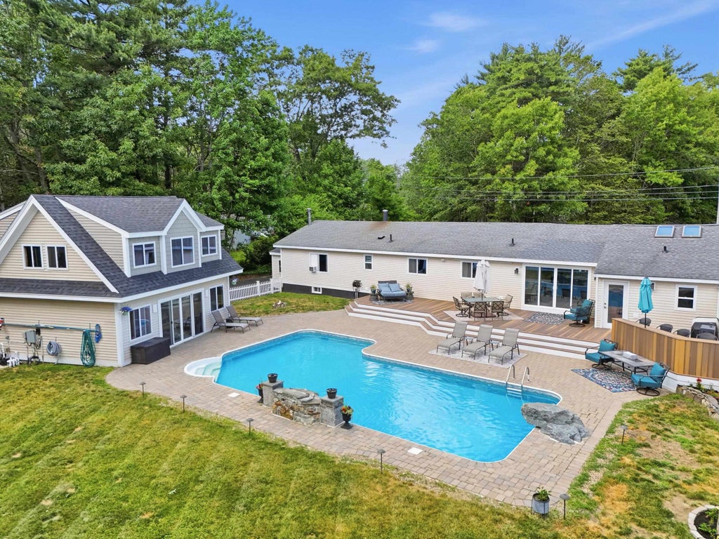 Photo of 4 Whittier Drive, Seabrook, NH 03874 (MLS # 5096301)