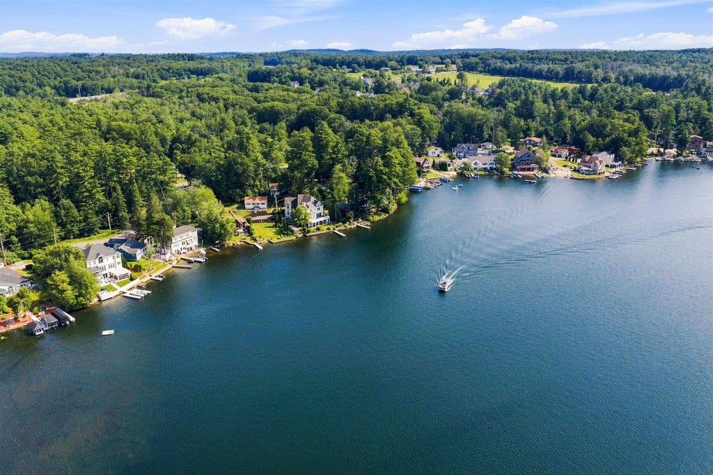 Photo of 21 Oak Street, Windham, NH 03087 (MLS # 5109928)