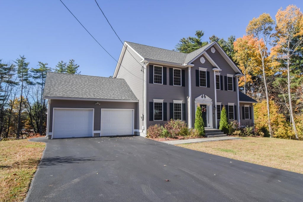 Photo of 26 Constance Street, Merrimack, NH 03054 (MLS # 5115939)