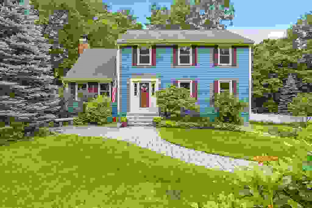 Photo of 22 Erik Street, Merrimack, NH 03054 (MLS # 5096617)