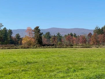 44 Pleasant View Road Bradford NH 03221