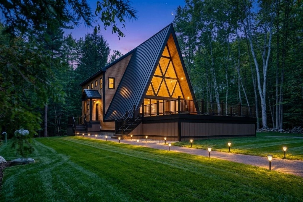 Photo of 94 Cindy's Lane, Campton, NH 03223 (MLS # 5111150)