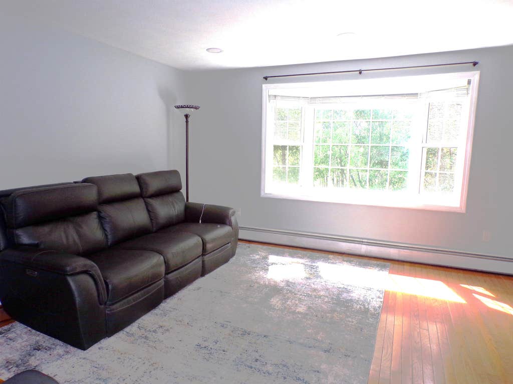 Photo of 6 Pleasant Street, Hooksett, NH 03106 (MLS # 5100815)