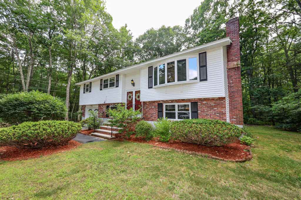 Photo of 65 Shannon Road, Salem, NH 03079 (MLS # 5097266)