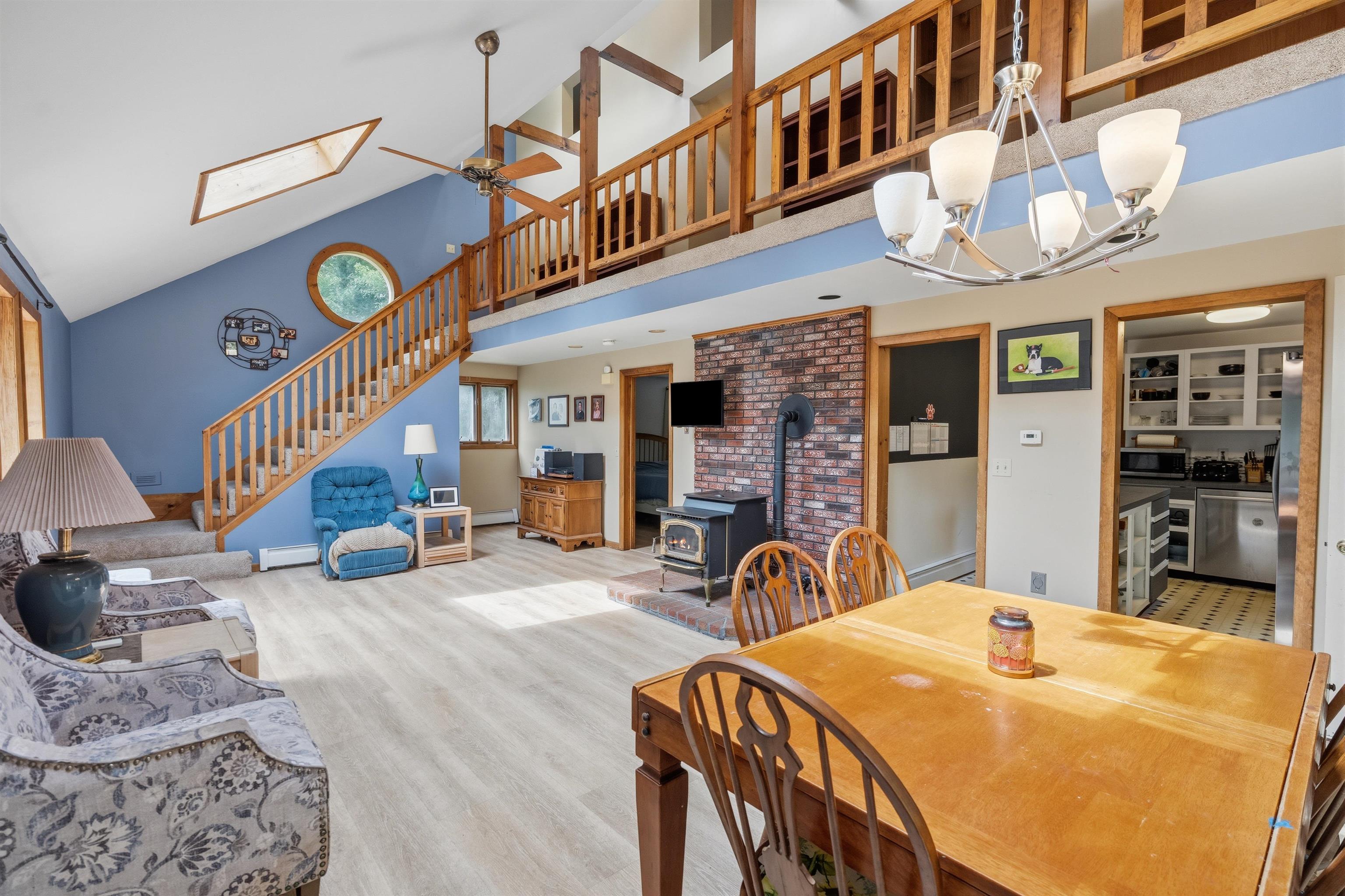 19 Pine Hollow Drive