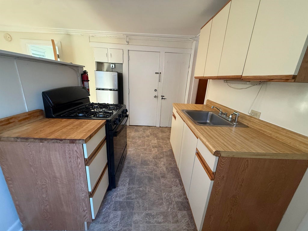 Photo of 19 Pleasant Street #5, Ashland, NH 03217 (MLS # 5109419)
