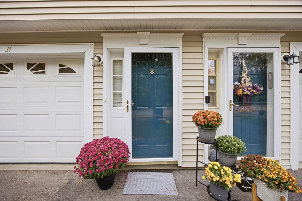 Photo of 1029 S Mammoth Road #31, Manchester, NH 03109 (MLS # 5113894)
