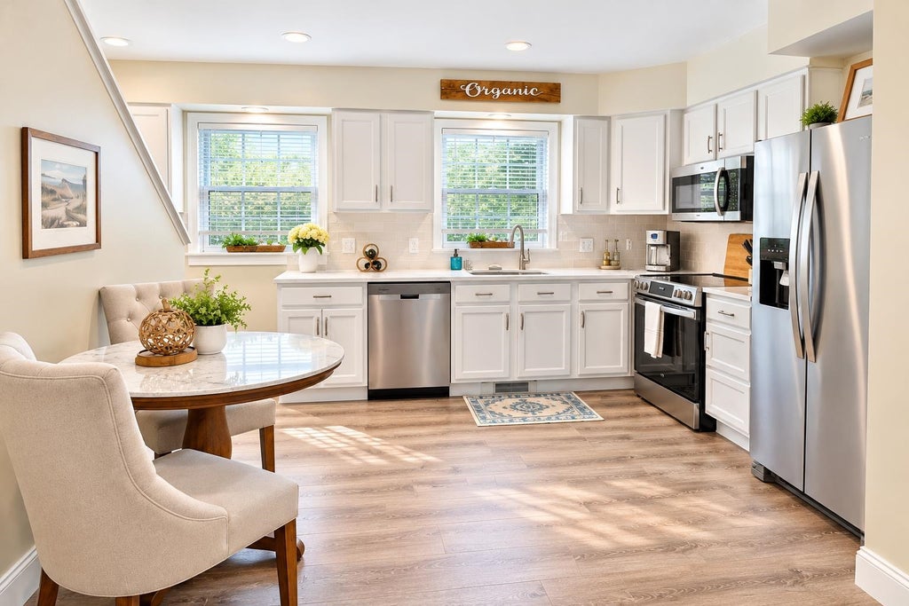 Photo of 1029 S Mammoth Road #31, Manchester, NH 03109 (MLS # 5113894)