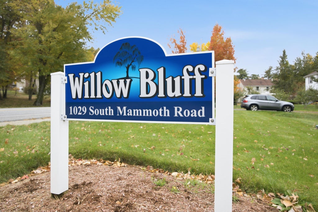 Photo of 1029 S Mammoth Road #31, Manchester, NH 03109 (MLS # 5113894)
