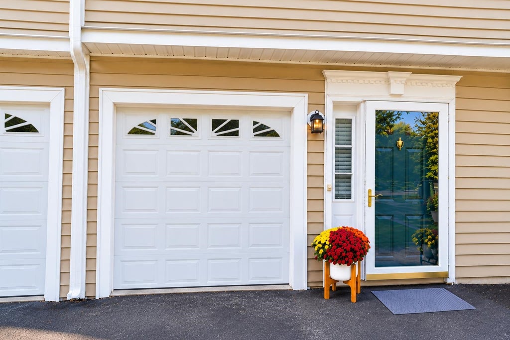 Photo of 1029 S Mammoth Road #31, Manchester, NH 03109 (MLS # 5113894)