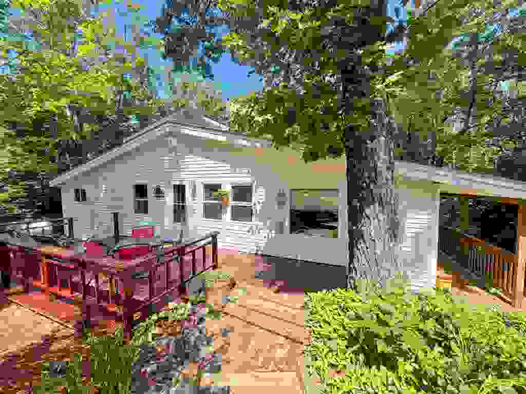 Photo of 140 Mountain View Drive, Conway, NH 03818 (MLS # 5105281)