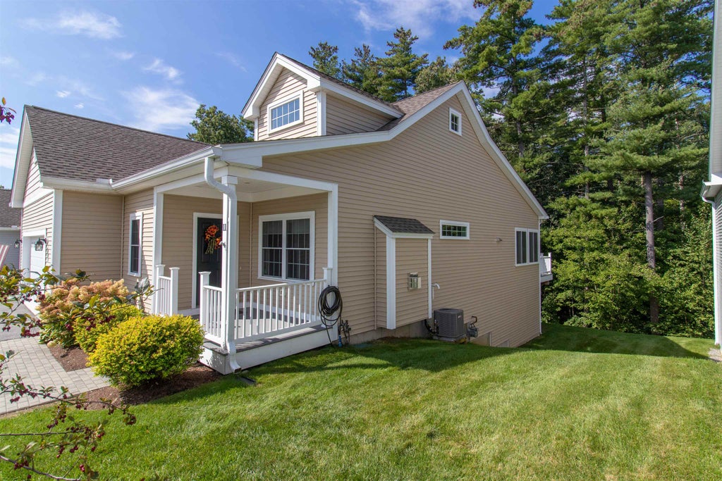 Photo of 11 Toby Circle, Merrimack, NH 03054 (MLS # 5110164)