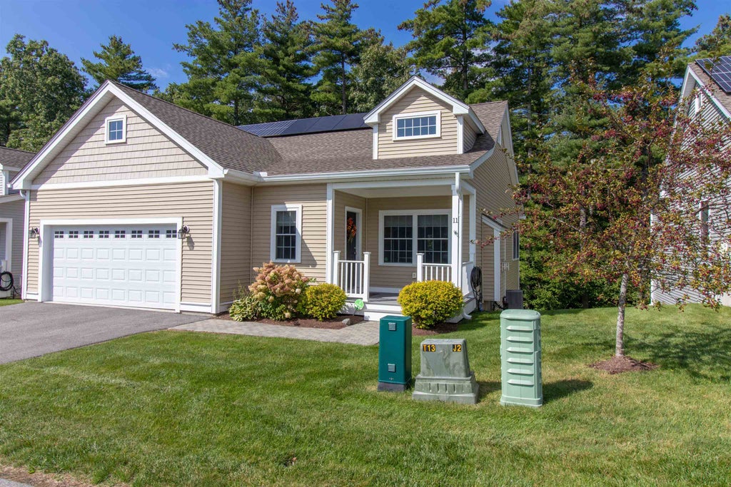 Photo of 11 Toby Circle, Merrimack, NH 03054 (MLS # 5110164)