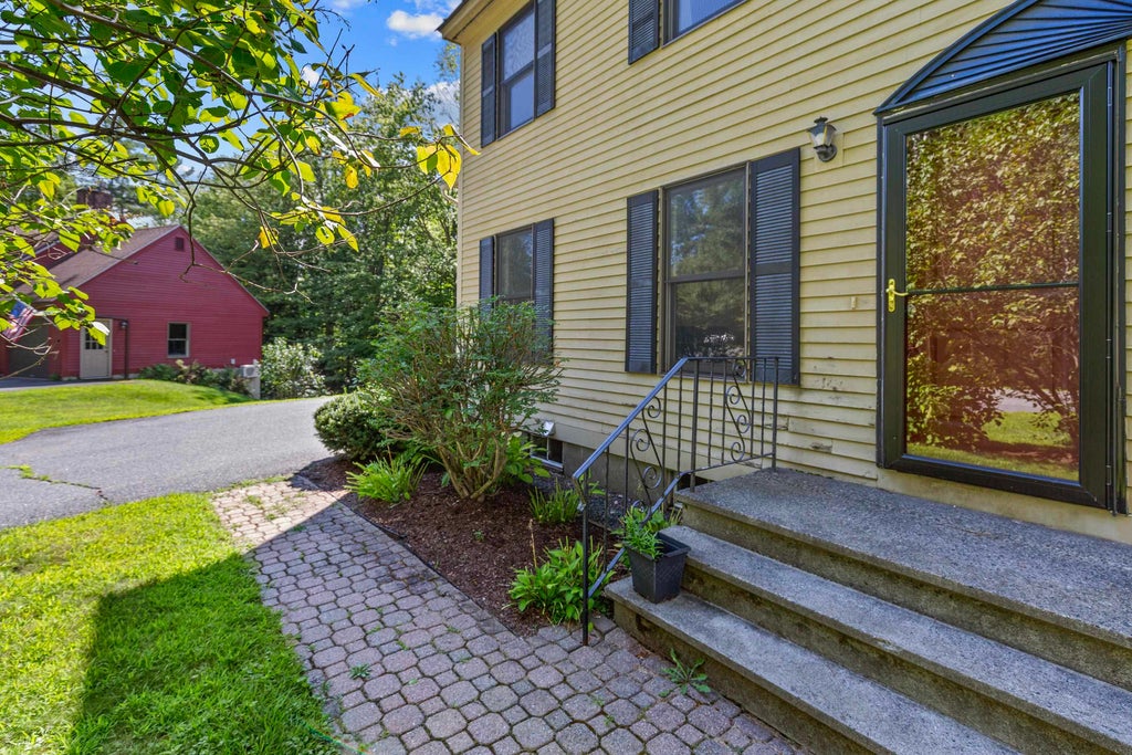 Photo of 266 Poverty Lane #8A, Lebanon, NH 03766 (MLS # 5106204)