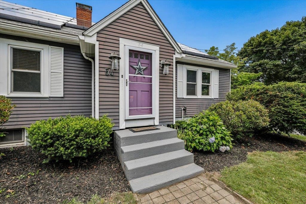 Photo of 54 Old Wellington Road, Manchester, NH 03104 (MLS # 5103416)