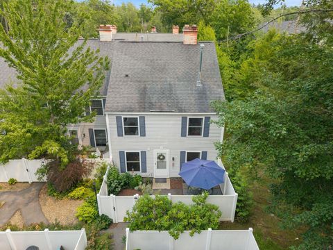 Photo of 9 Hemlock Forest Drive, Dover, NH 03820 (MLS # 5100409)
