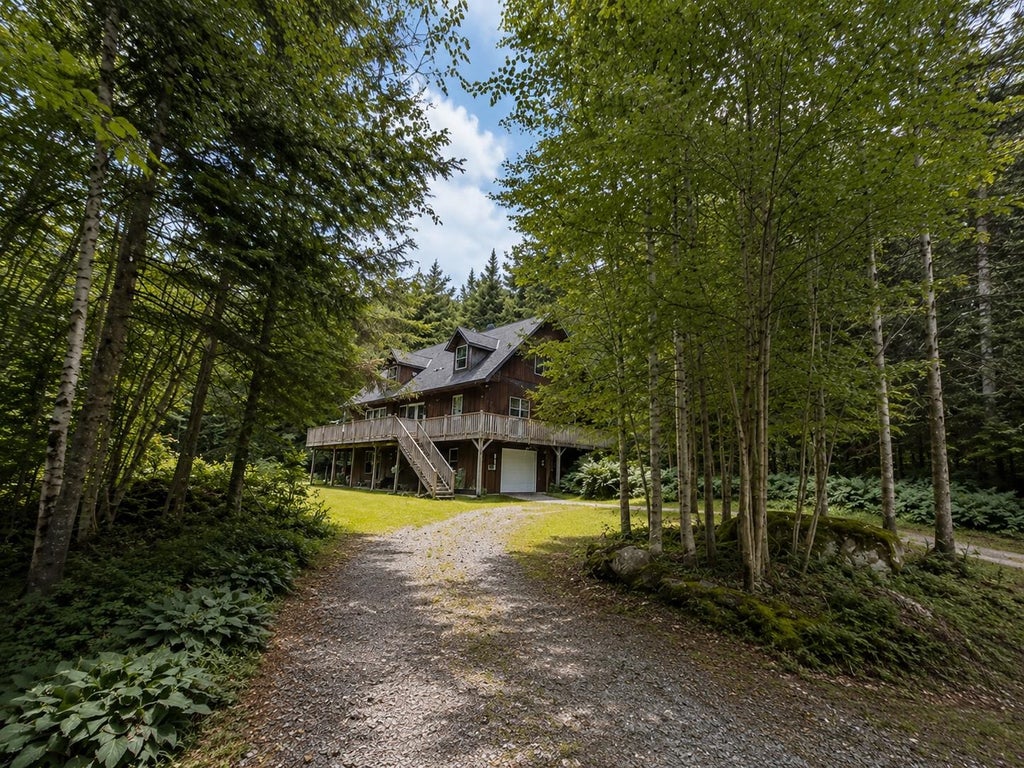 Photo of 97 Jason Avenue, Jefferson, NH 03583 (MLS # 5056125)