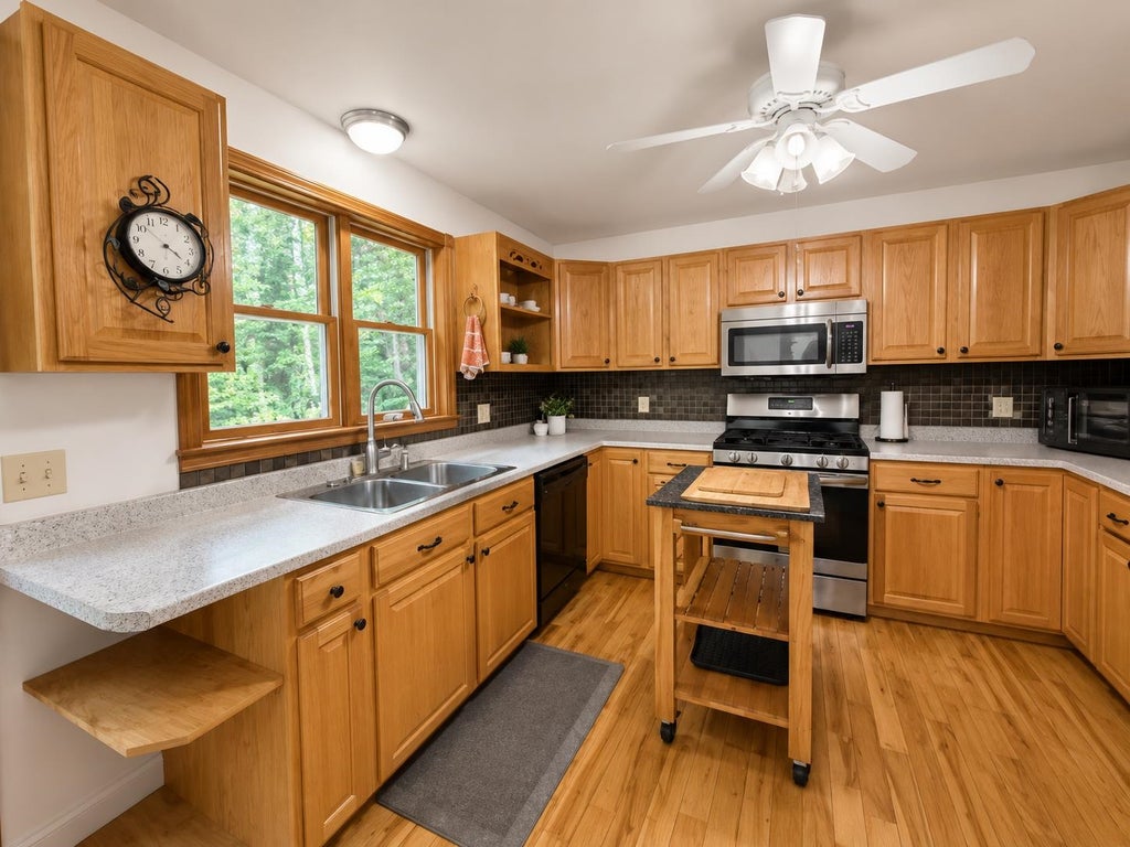 Photo of 97 Jason Avenue, Jefferson, NH 03583 (MLS # 5056125)