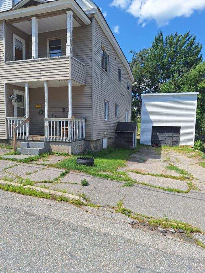 421 Champlain Street - Photo 2