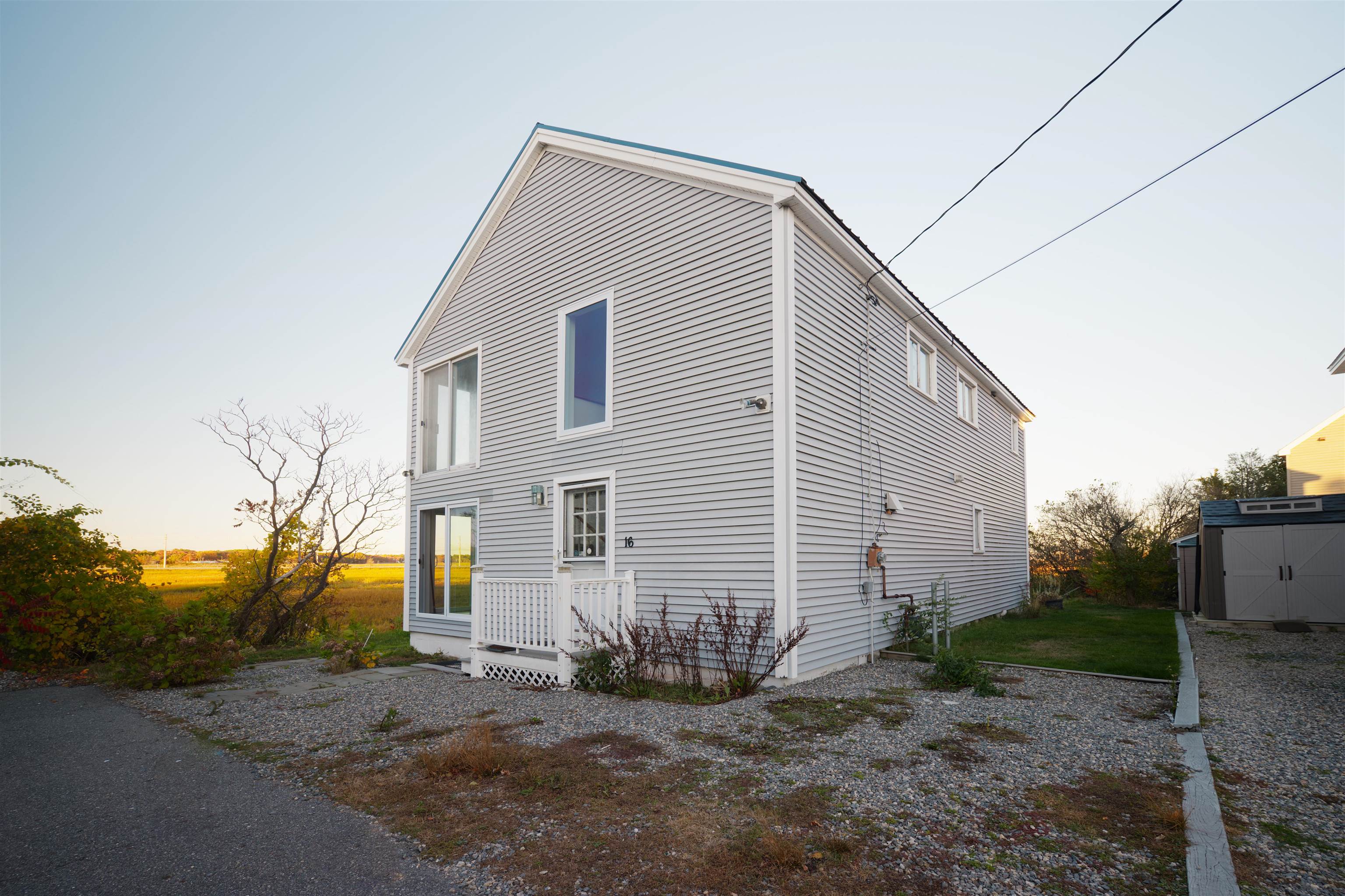 16 Bruce Street