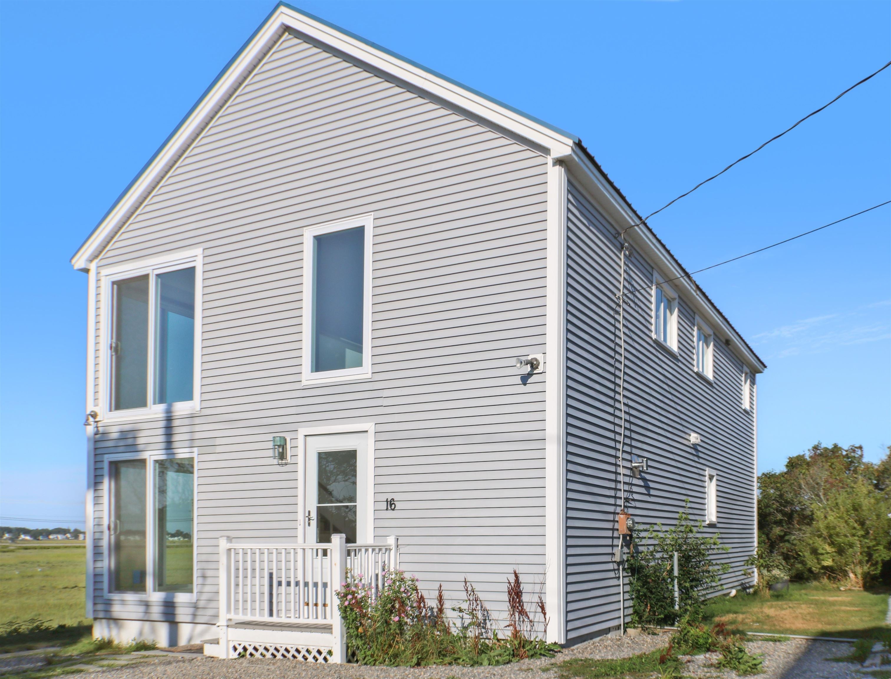 16 Bruce Street